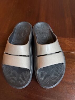 OOFOS Metallic Bronze Slide Sandals